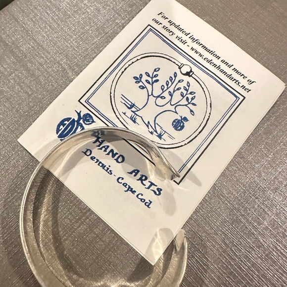 EDEN Herring Fish bangle - Picture 6 of 7